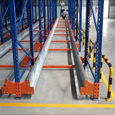 Depo Otomatik Radyo Mekiği Racking Sistemi 500kg/katman-2000kg/katman Özel Boyut